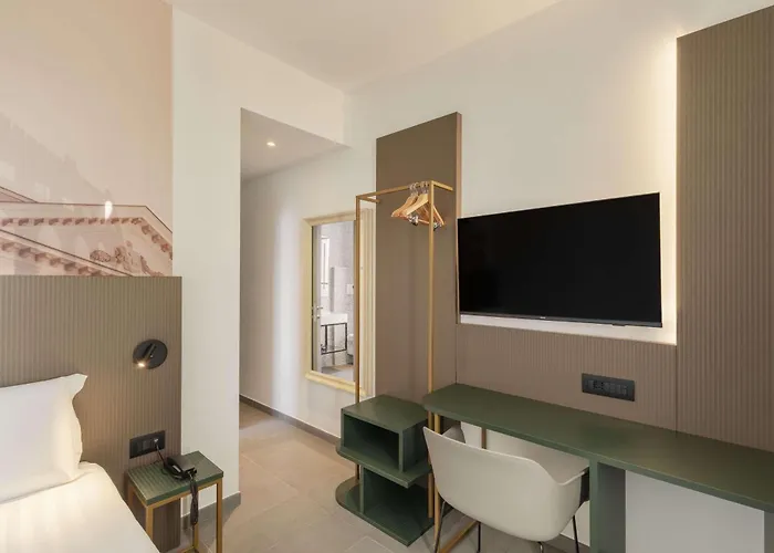 B&B Hotel Piacenza Otel Piacenza