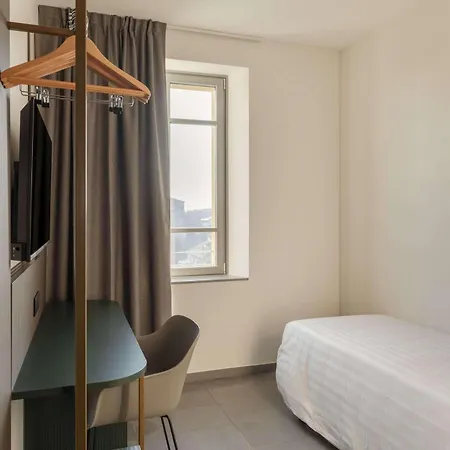 B&B HOTEL Piacenza Hotel 3*