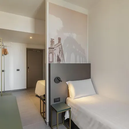 Hotel B&B HOTEL Piacenza