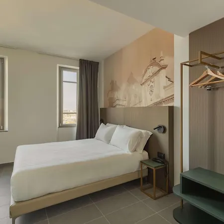 Отель B&B Hotel Piacenza