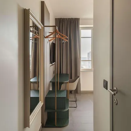Отель B&B Hotel Piacenza 3*
