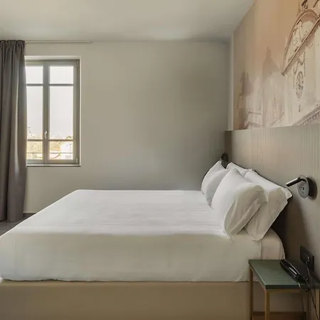 B&B Hotel Piacenza Hotel